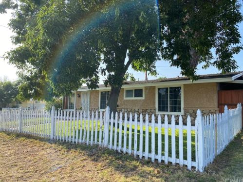 1101 Walnut Ave, Glendora CA  91741-3714 exterior