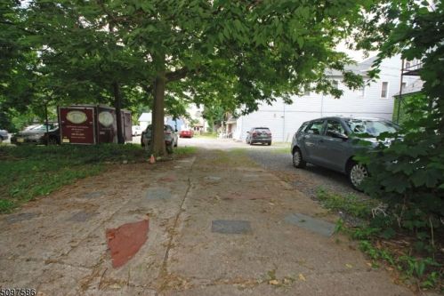 108 Mansfield St, Belvidere NJ  07823-1506 exterior