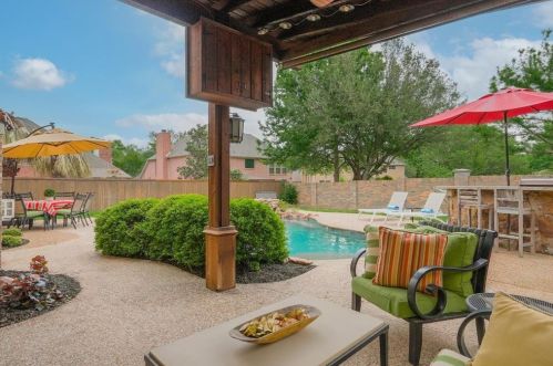 2612 Ruby Crest Ct, Lewisville TX  75022-7857 exterior