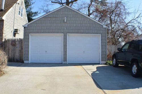 1 23rd St, Deer Park, NY 11729-3940