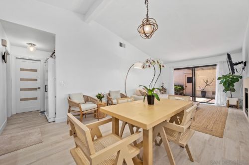 6829 Pear Tree Dr, Carlsbad CA  92011-3937 exterior