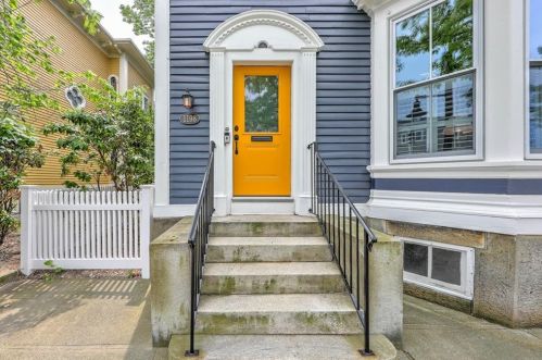 1198 Westminster St, Providence, RI 02909-1411