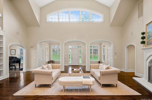 63 Cowdin Ln, Chappaqua, NY 10514-1704