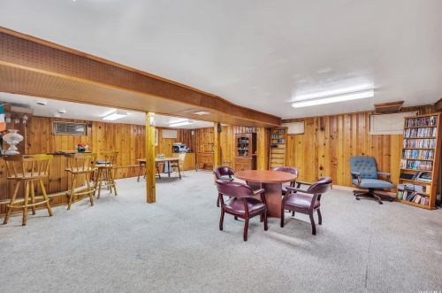 738 Salisbury Park Dr, Westbury NY  11590-5820 exterior