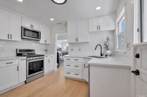 307 Fernando St, Newport Beach CA  92661-1236 exterior