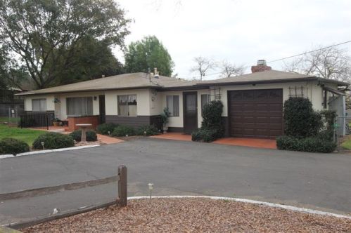 2342 Bautista Ave, Vista, CA 92084-1641