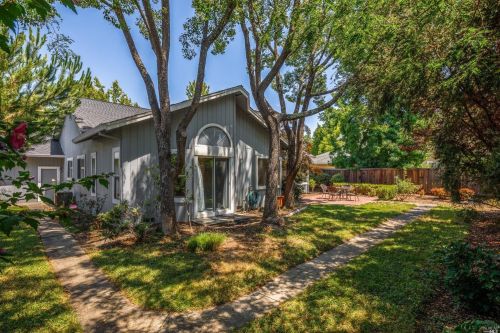 328 Windflower Ct, Windsor CA  95492-8618 exterior