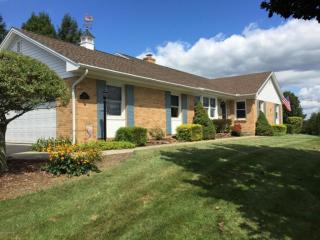 128 Aluta Mill Rd, Nazareth, PA 18064-9114