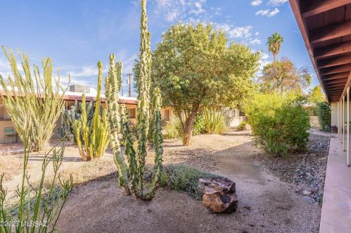 168 Randolph Way, Tucson AZ  85716-5831 exterior