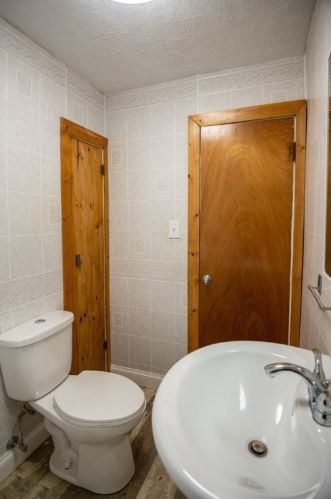 856 Buhl Farm Dr, Hermitage PA  16148-1556 exterior