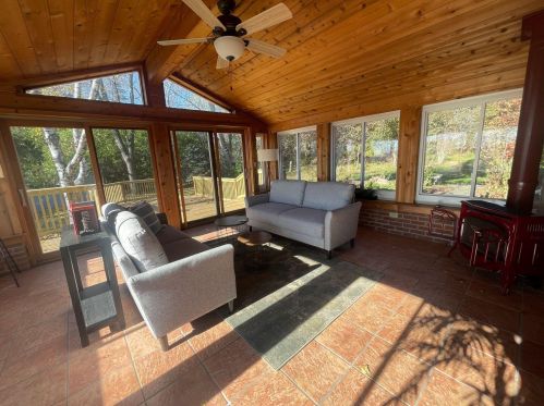 1115 Summit Dr, Waukesha WI  53186-5435 exterior