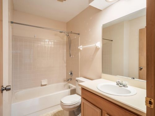 2361 Sportsman Dr, Darbydale OH  43123-3987 exterior