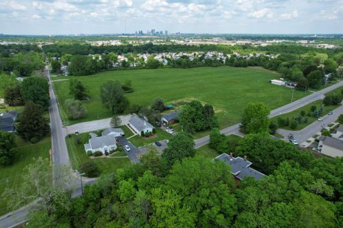 1571 Dyer Rd, Darbydale OH  43123-9738 exterior