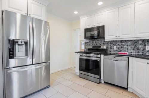 28 Congress St, Stamford CT  06902-7633 exterior