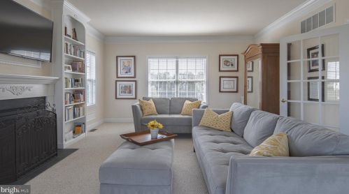 1 Cobalt Ct, Swedesboro NJ  08085-3644 exterior