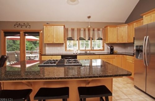 22 Voight Ln, Lafayette NJ  07848-3132 exterior