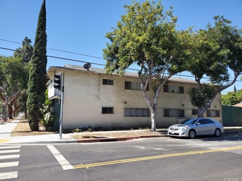 6695 Orange Ave, Long Beach, CA 90805-1548