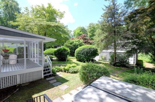 239 Rocks Rd, Norwalk CT  06851-1117 exterior