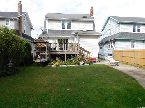 126 Lyon Pl, Lynbrook NY  11563-2420 exterior