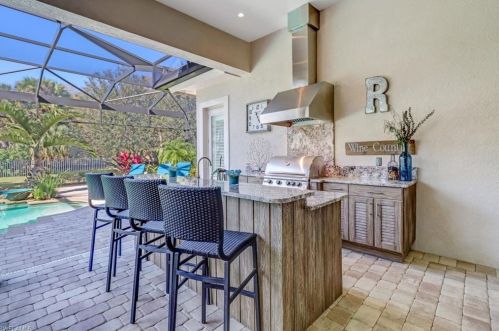 4249 Deephaven Ln, Naples FL 34119-8616 exterior