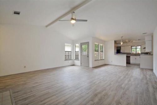 12921 Covington Trl, Austin TX  78727-7069 exterior