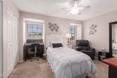 5444 Riviera Dr, Glendale AZ  85304-2422 exterior