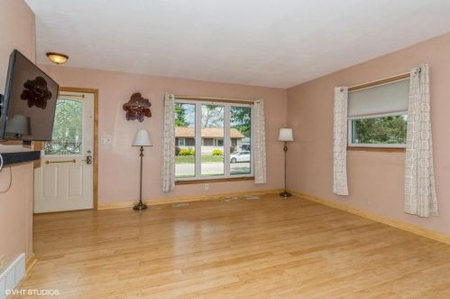 213 Horicon St, Horicon, WI 53032-1515