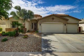 8221 Charter Oak Rd, Peoria, AZ 85381-8189