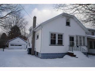 48 Bleacker Rd, Rochester, NY 14609-2614