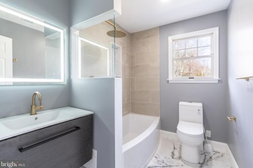 4022 Township Line Rd, Collegeville PA  19426-3045 exterior