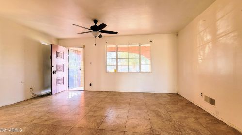 8245 31 Ave, Phoenix AZ 85009-5646 exterior