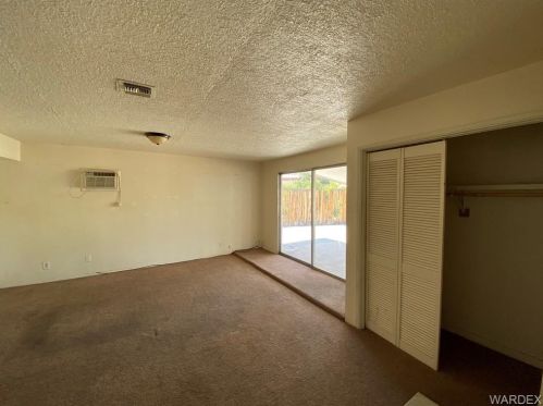 1648 Lakeside Dr, Bullhead City AZ  86442-6529 exterior