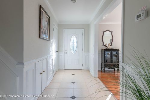 108 Parkview Ave, Tinton Falls, NJ 07712-4746