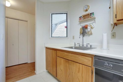 2512 Westberry Dr, Santa Rosa CA 95403-4134 exterior