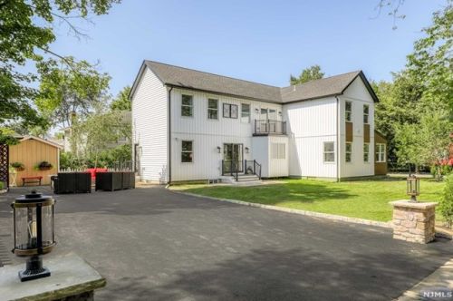 441 Northern Pkwy, Ridgewood NJ  07450-1720 exterior