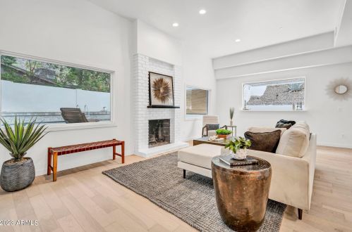 7627 22nd St, Phoenix AZ  85020-4706 exterior