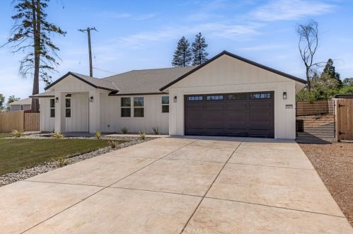 6081 Maxwood Dr, Paradise CA  95969-4348 exterior