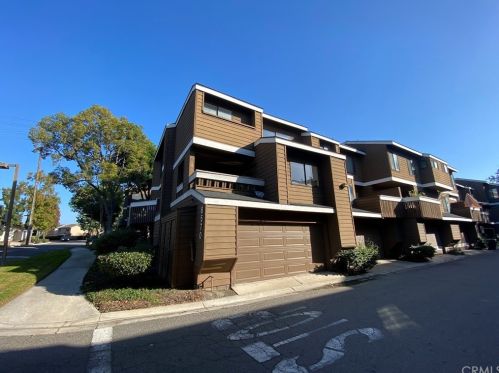 8570 Lake Knoll Ave, Garden Grove, CA 92844-4207