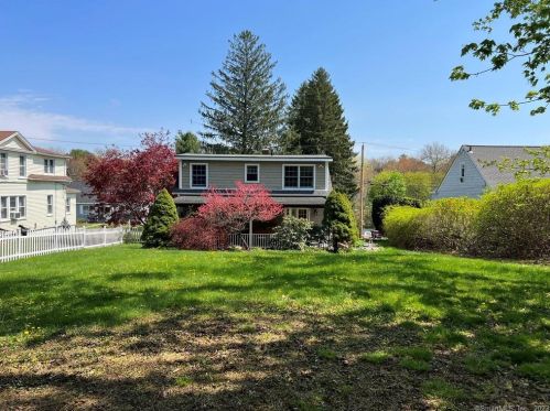 19 George St, Bridgeport CT  06611-1902 exterior