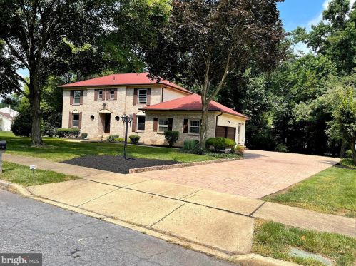 942 Piper Ln, Yardley, PA 19067-4614