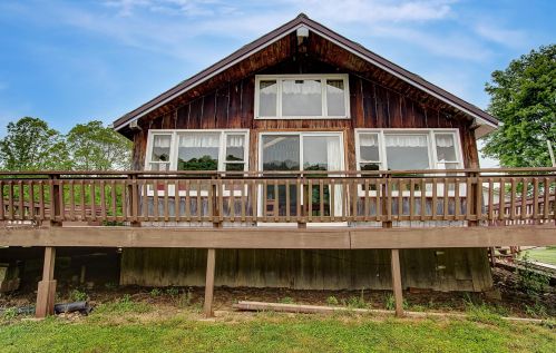 9220 Shady Ln, Blue Rock, OH 43720-9624