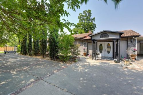 909 Q St, Rio Linda, CA 95673-1518