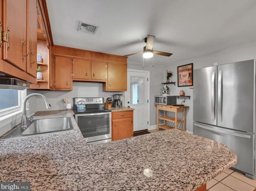 1246 Adams St, Pottstown PA  19464-2402 exterior