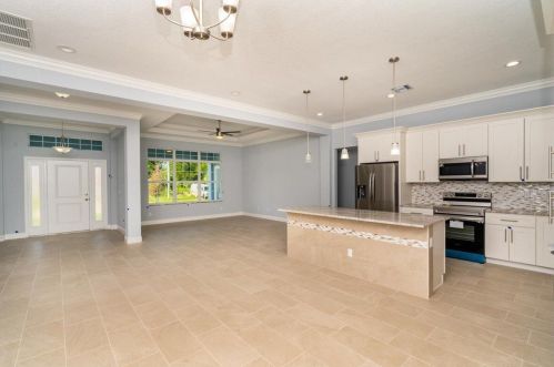 335 Saginaw Ave, Fort Pierce FL 34953-5993 exterior