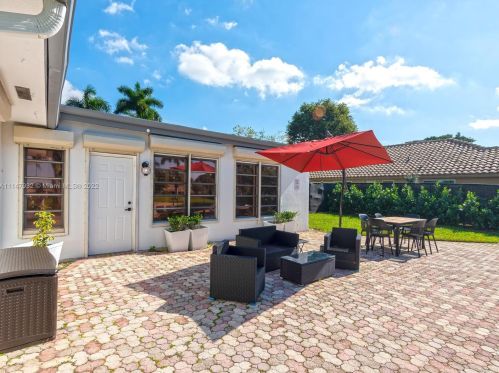 3540 34th Ave, Hollywood FL  33021-2509 exterior