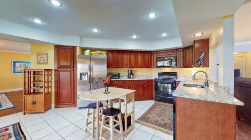 455 Forest Trl, Vero Beach, FL 32962-4683