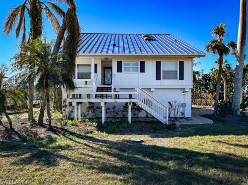 9027 Mockingbird Dr, Sanibel FL  33957-3609 exterior