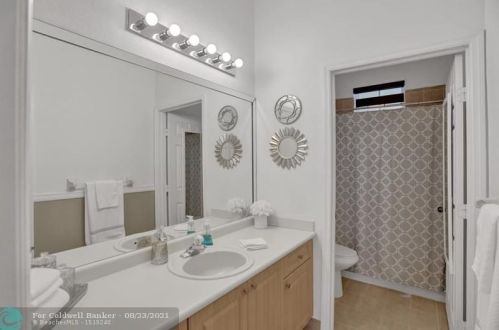 13451 21st St, Hollywood FL  33027-2671 exterior