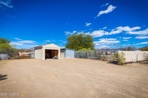 9530 Sky Blue Dr, Tucson, AZ 85735-9203