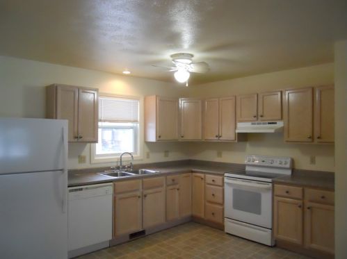 110 Columbia Dr, Canonsburg, PA 15317-1847